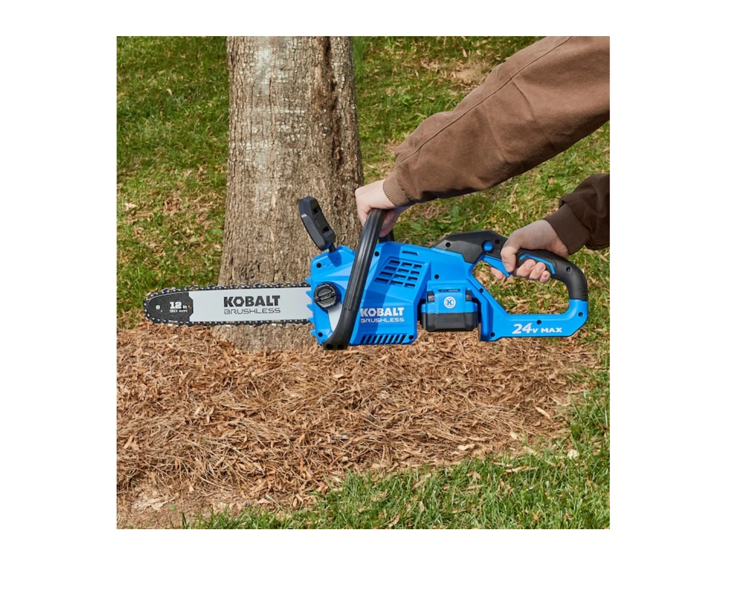 Kobalt KCS 1224A-03 24-Volt 12-in Brushless Cordless Electric Chainsaw 4 Ah (Battery & Charger Included) 4 Kobalt KCS 1224A-03 24-Volt 12-in Brushless Cordless Electric Chainsaw 4 Ah (Battery & Charger Included) - Image 2