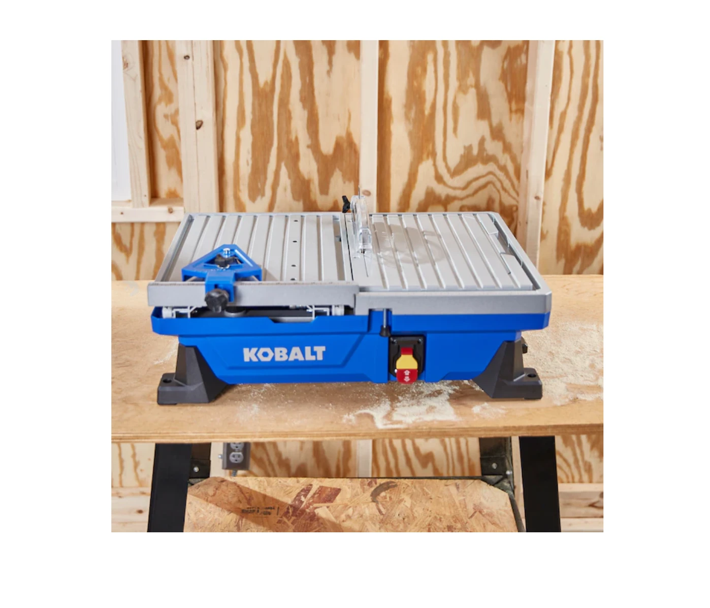 Kobalt KWS B72-06 7-in 6-Amp Wet Tabletop Sliding Table Tile Saw 10 Kobalt KWS B72-06 7-in 6-Amp Wet Tabletop Sliding Table Tile Saw - Image 8