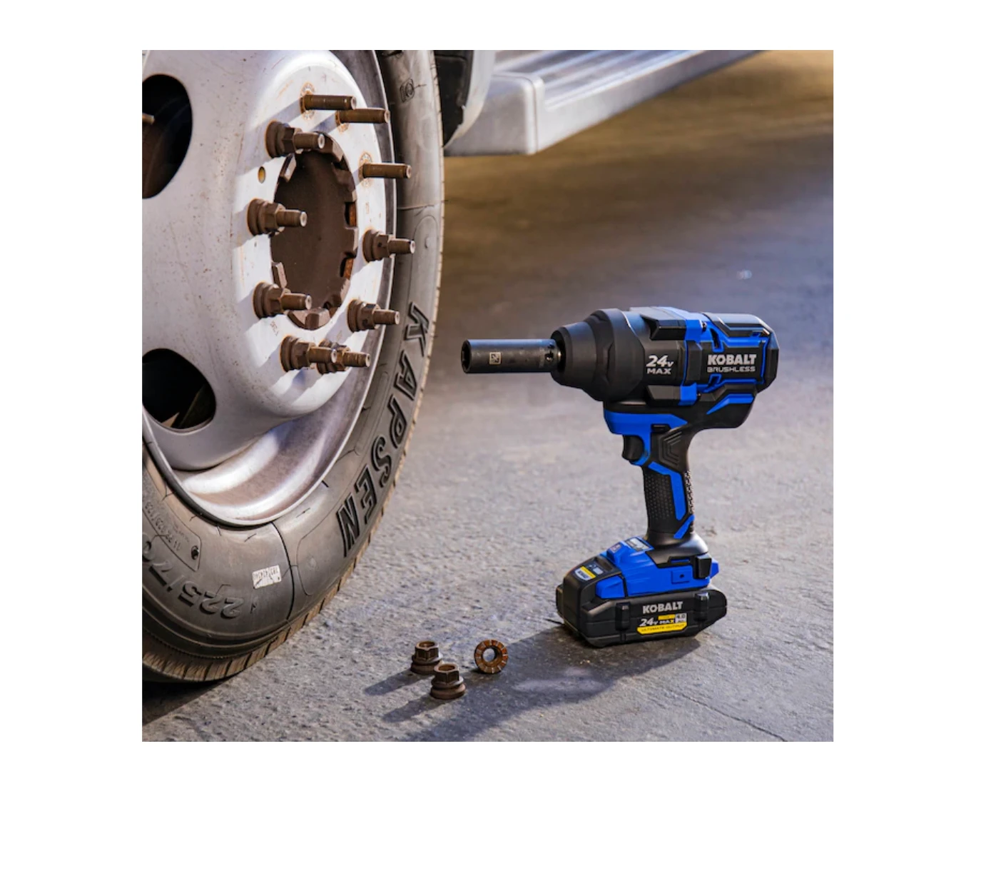 Kobalt KXIW 1424A-03 24-Volt XTR Variable Speed Brushless 1/2-in Drive Cordless Impact Wrench (1-Battery Included) 12 Kobalt KXIW 1424A-03 24-Volt XTR Variable Speed Brushless 1/2-in Drive Cordless Impact Wrench (1-Battery Included) - Image 10